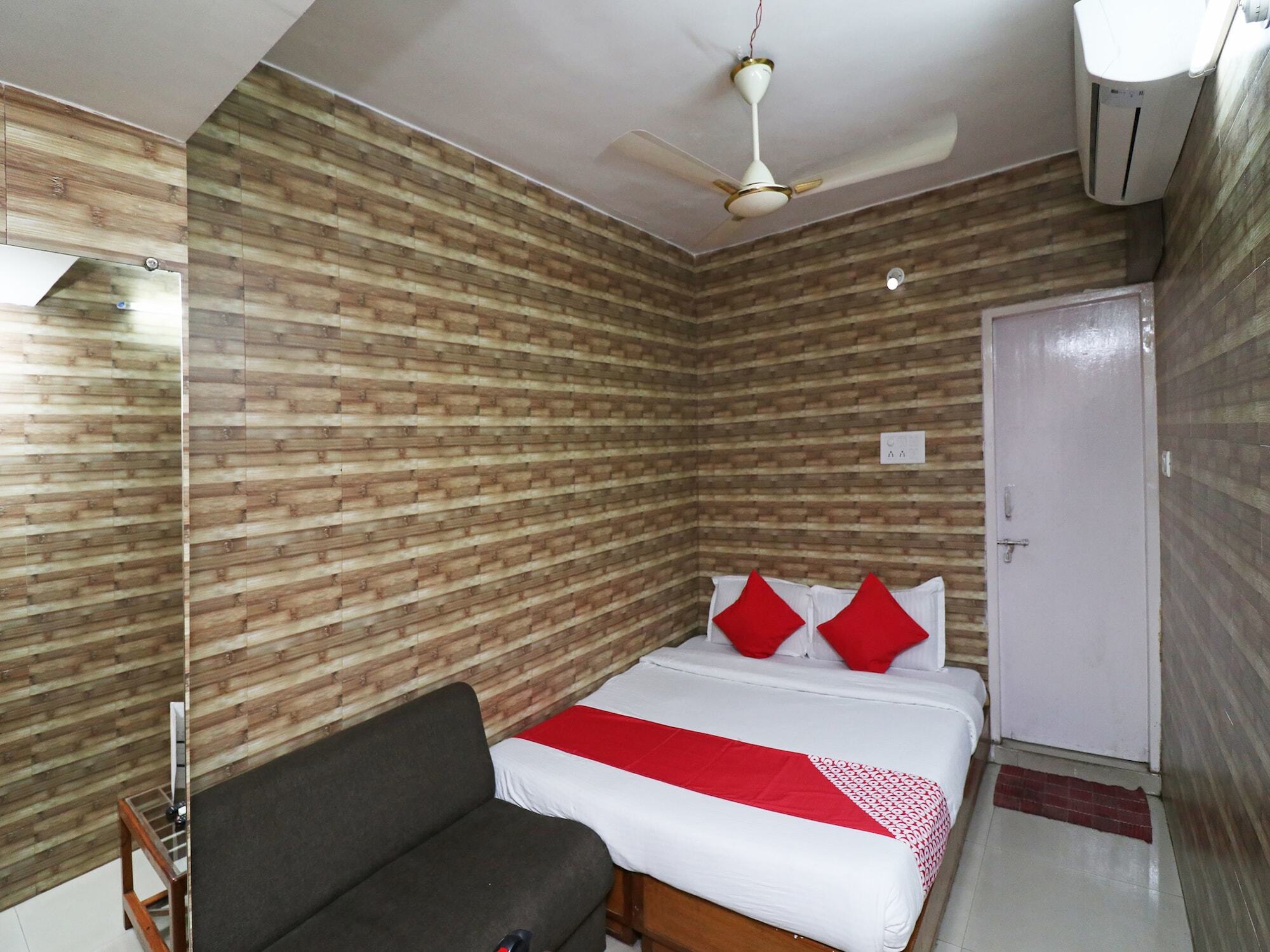 Treebo Trip Ganpati Hotell Bhopal Eksteriør bilde