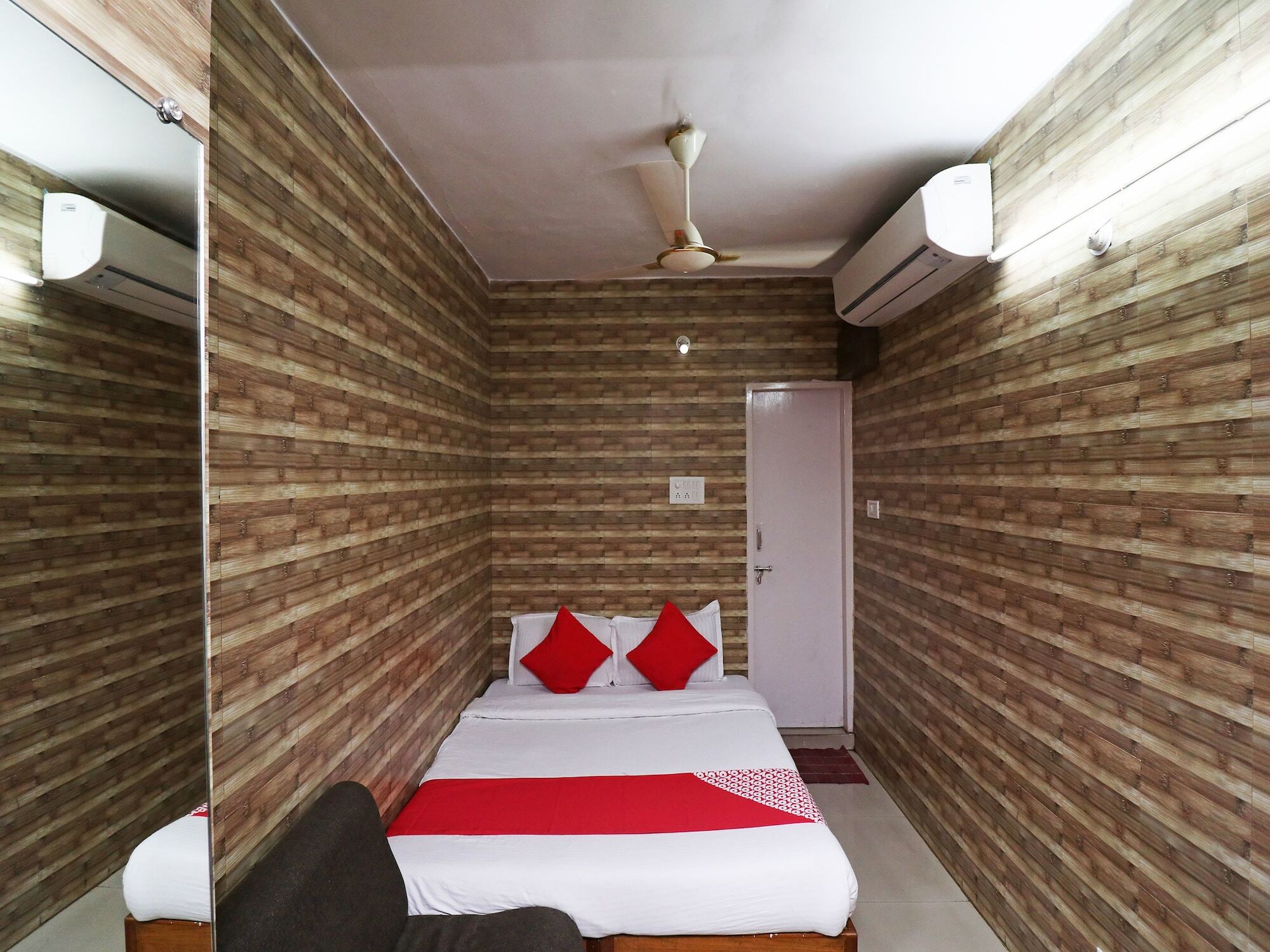 Treebo Trip Ganpati Hotell Bhopal Eksteriør bilde