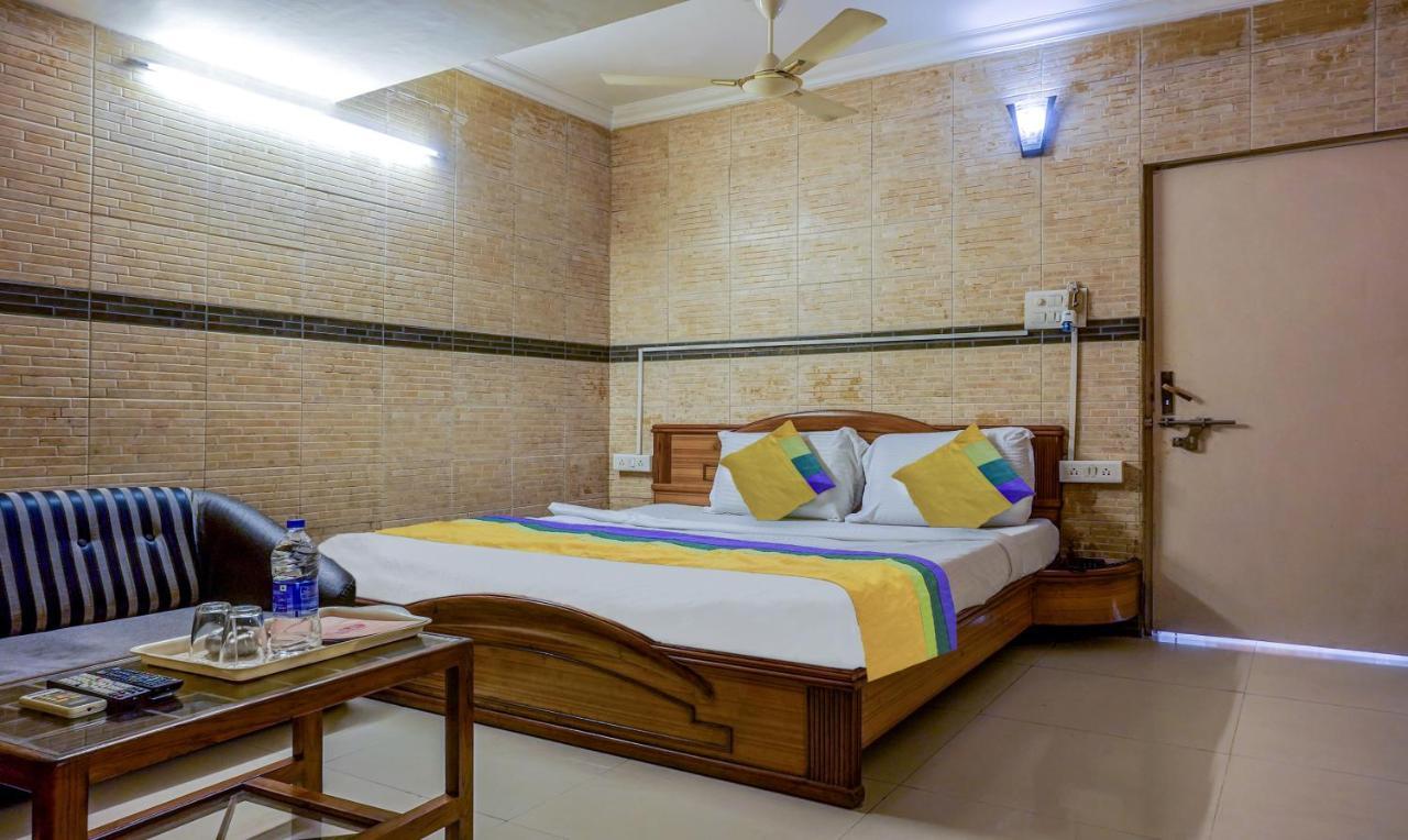 Treebo Trip Ganpati Hotell Bhopal Eksteriør bilde