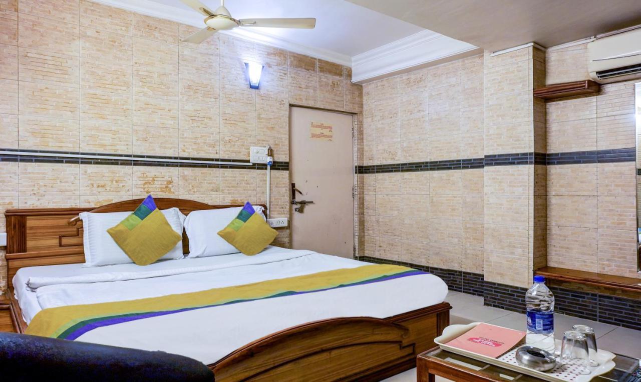 Treebo Trip Ganpati Hotell Bhopal Eksteriør bilde
