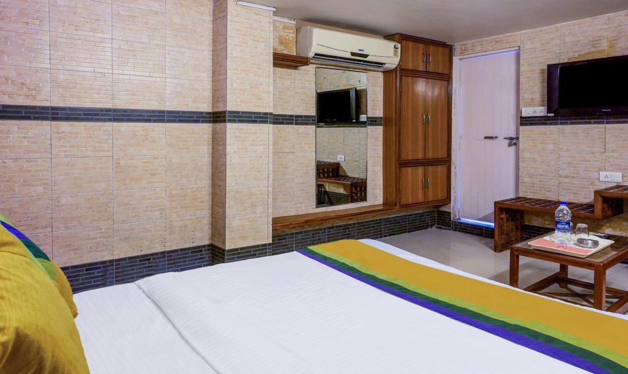 Treebo Trip Ganpati Hotell Bhopal Eksteriør bilde