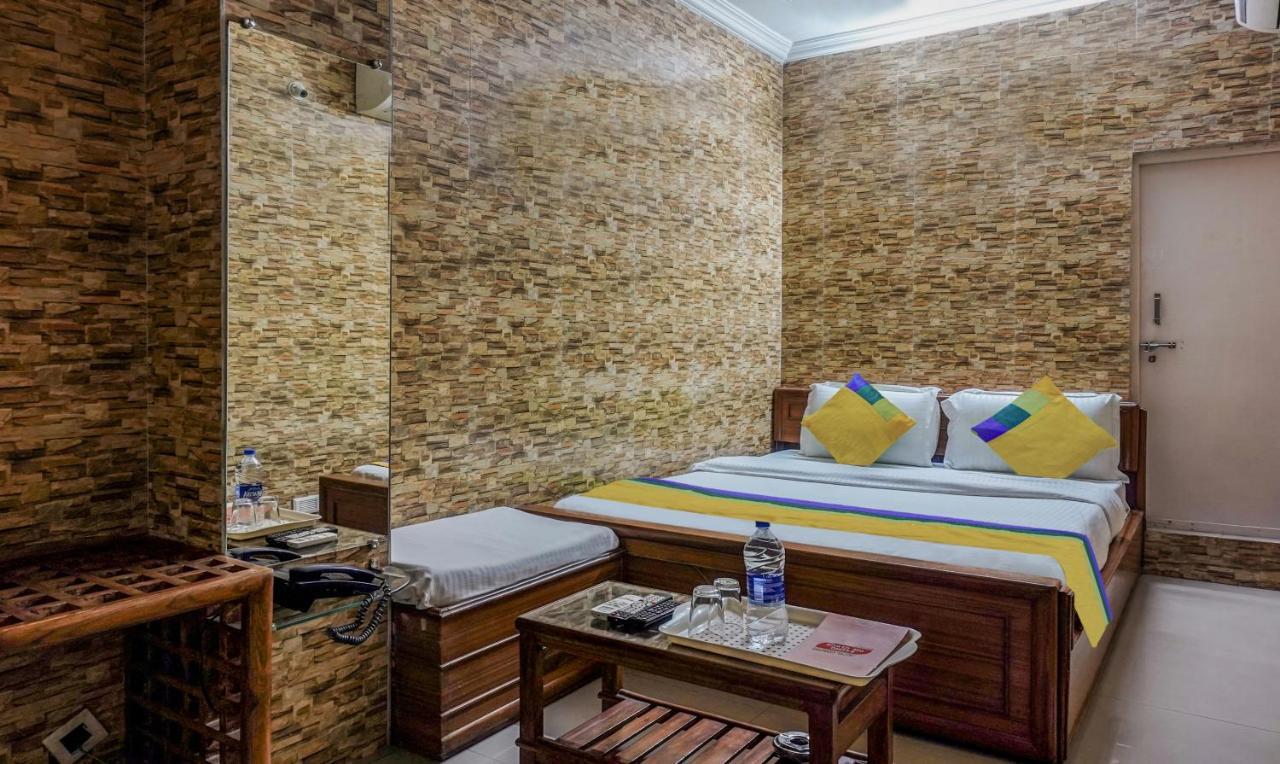 Treebo Trip Ganpati Hotell Bhopal Eksteriør bilde