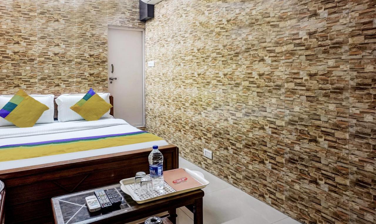 Treebo Trip Ganpati Hotell Bhopal Eksteriør bilde