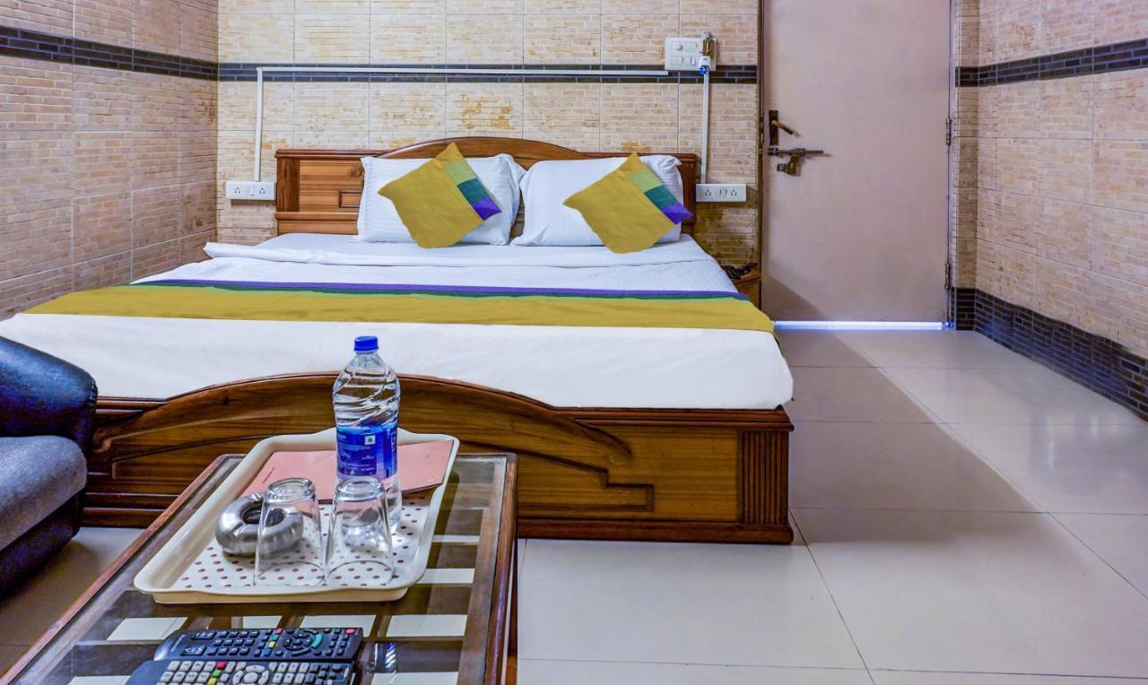 Treebo Trip Ganpati Hotell Bhopal Eksteriør bilde